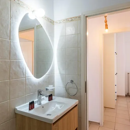 Valeli Maisonette - 3br & Parking In The Center ناوسا