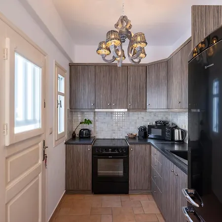 بيت للعطل Valeli Maisonette - 3br & Parking In The Center *
